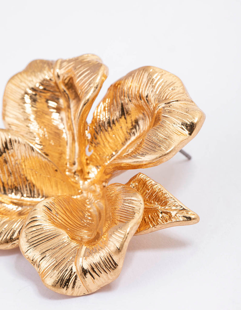 Gold hibiscus deals earrings