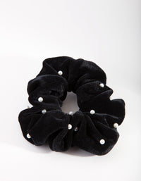 Black Velvet Pearl Scrunchie - link has visual effect only