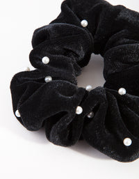 Black Velvet Pearl Scrunchie - link has visual effect only