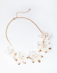 Gold Pearlised Flower Necklace - link has visual effect only