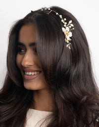 Pearlised Flower Hair Drape - link has visual effect only