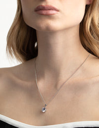 Silver Diamond Simulant Cubic Zirconia Necklace - link has visual effect only