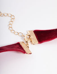 Red Pearl Cross Choker - link has visual effect only