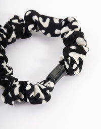 Black Clamp Thin Scrunchie - link has visual effect only