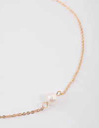 Gold Pearl Choker - link has visual effect only