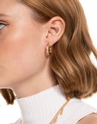 Worn Gold Mini Flower Hoop Earrings - link has visual effect only