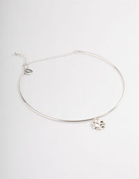 Silver Skinny Hammered Disc Choker - link has visual effect only